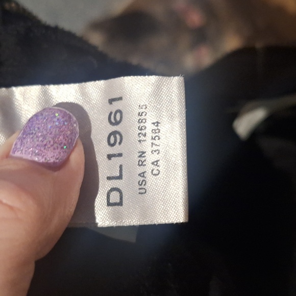 DL1961 Black ⚫️ 🖤 Jeans 👖 - Picture 7 of 9